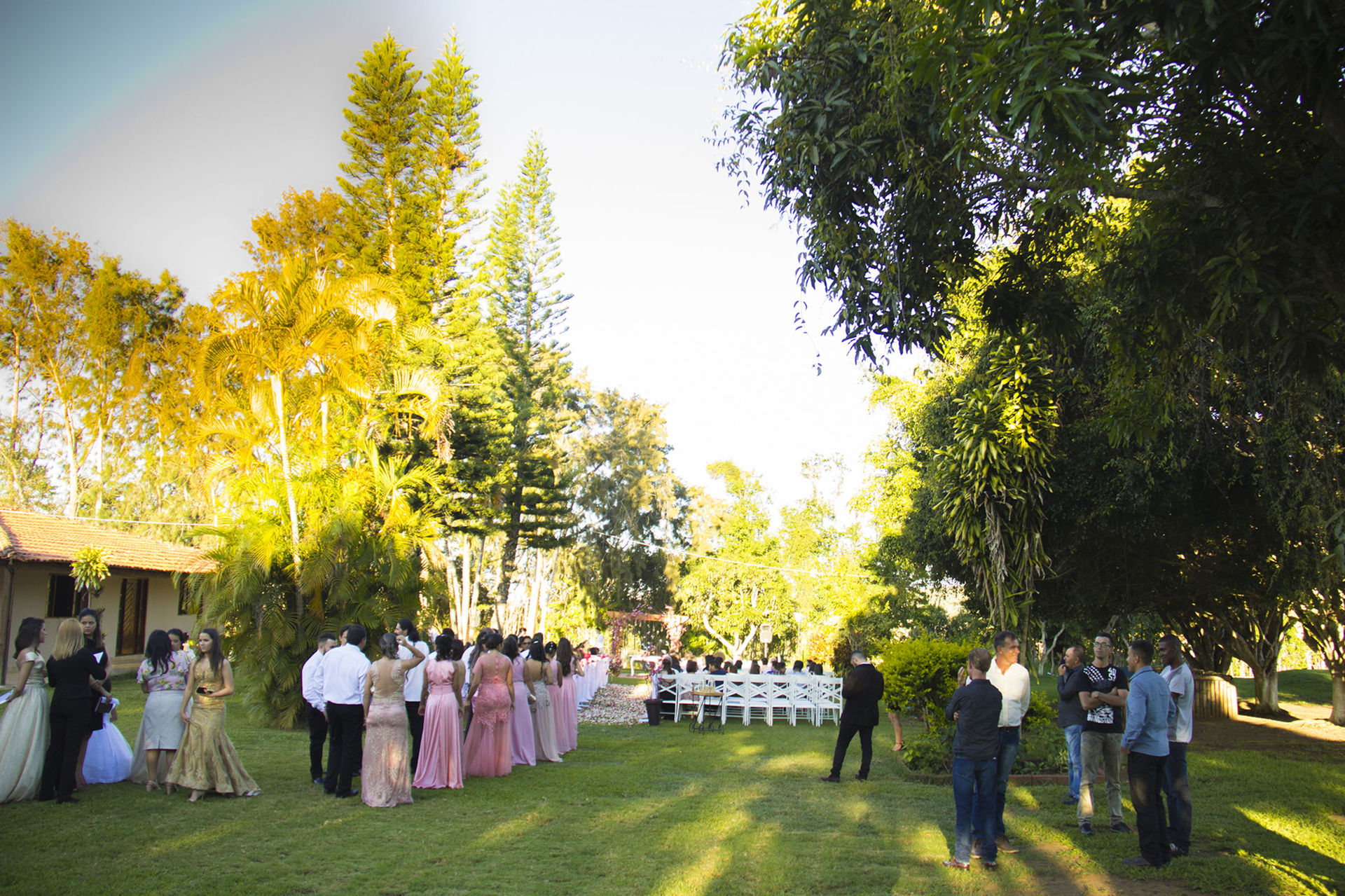 Foto Casamento ao ar livre Foto Casamento ao ar livre - Imagem 0